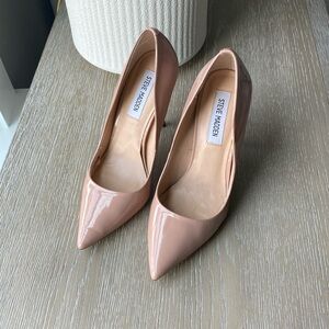 Steve Madden beige pointy toe heels
